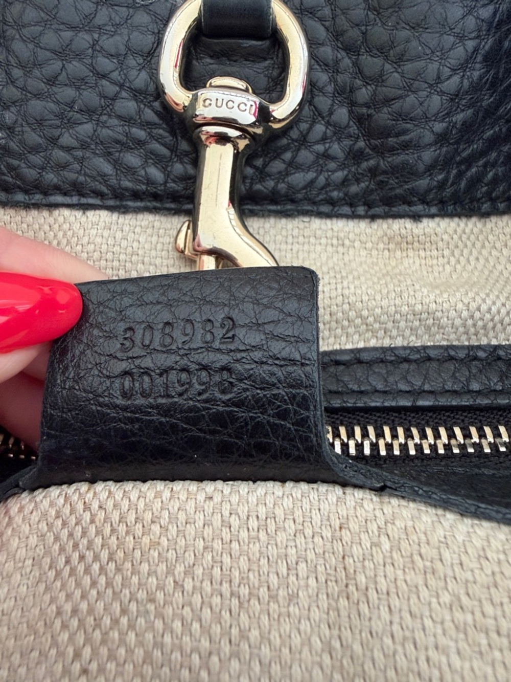 Gucci Black Leather Shoulder Bag - Picture 12 of 12